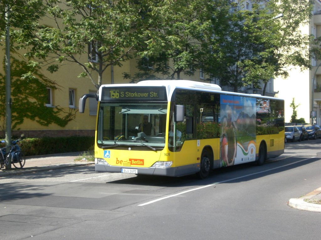 Mercedes-Benz O 530 II (Citaro Facelift) auf der Linie 156 nach S-Bahnhof Storkower Strae am S-Bahnhof Prenzlauer Allee.(20.8.2011)
