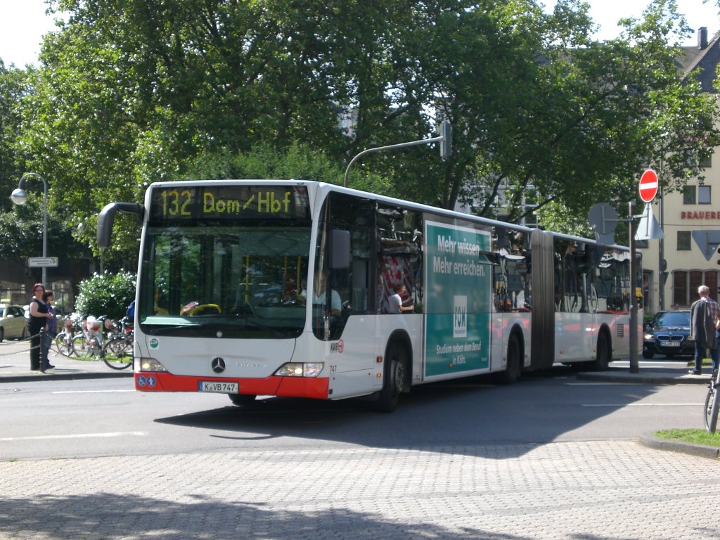 Mercedes-Benz O 530 II (Citaro Facelift) auf der Linie 132 nach Kln Hauptbahnhof/Dom an der Haltestelle Kln Heumarkt.(9.7.2012)
 
