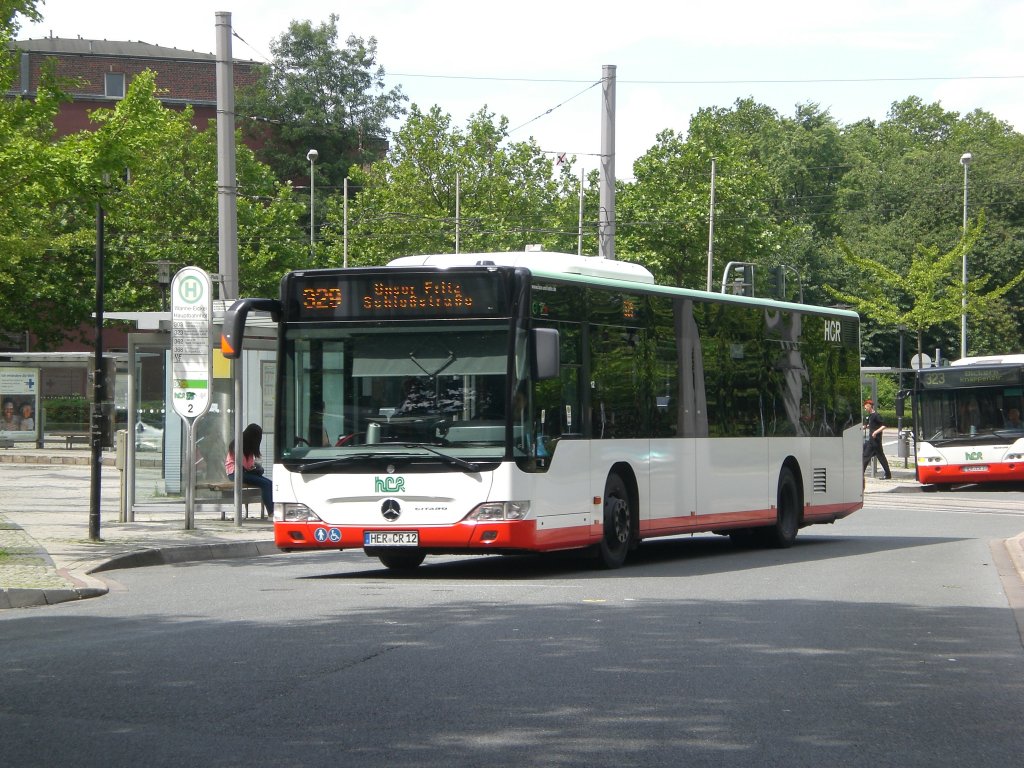 Mercedes-Benz O 530 II (Citaro Facelift) auf der Linie 329 nach Wanne-Eickel Unser Fritz Schlostrae am Hauptbahnhof Wanne-Eickel.(18.7.2012) 