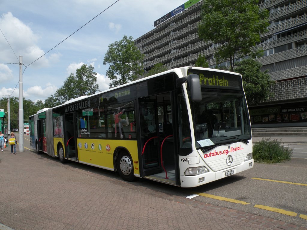 Mercedes Citaro der AAGL mit der Betriebsnummer 94 hilft beim Tramersatz auf der Linie 14 aus. Hier steht der Wagen an der Haltestelle St. Jakob. Die Aufnahme stammt vom 31.05.2012.