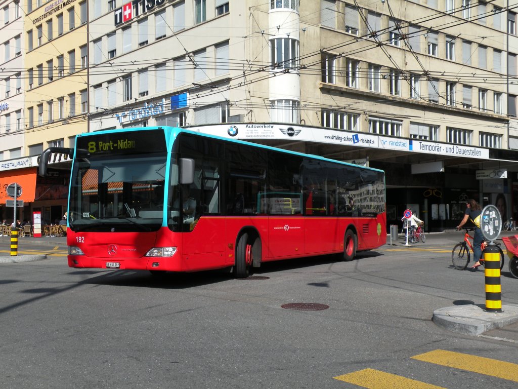 Mercedes Citaro mit der Betriebsnummer 182 fhrt am Bahnhof Biel ein. die Aufnahme stammt vom 29.09.2009.