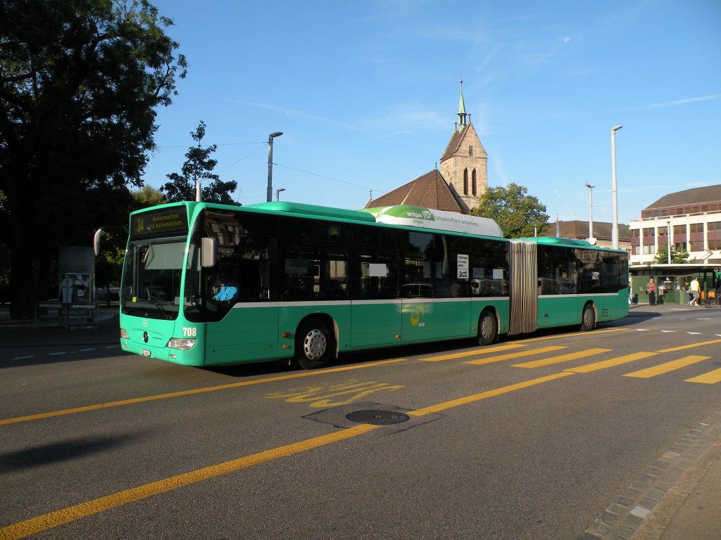 Mercedes Citaro mit der Betriebsnummer 708 auf der Linie 34 beim Wettsteinplatz in Basel. Die Aufnahme stammt vom 16.09.2011.