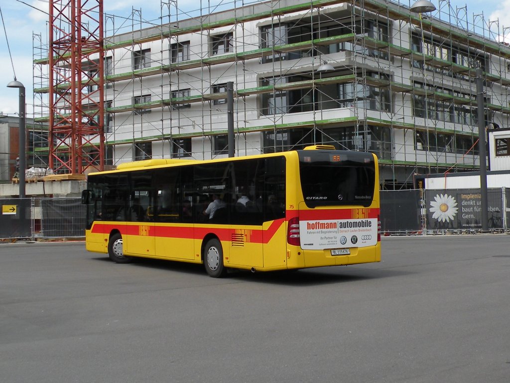 Mercedes Citaro mit der Betriebsnummer 75 am Bahnhof in Dornach. Die Aufnahme stammt vom 07.06.2011.