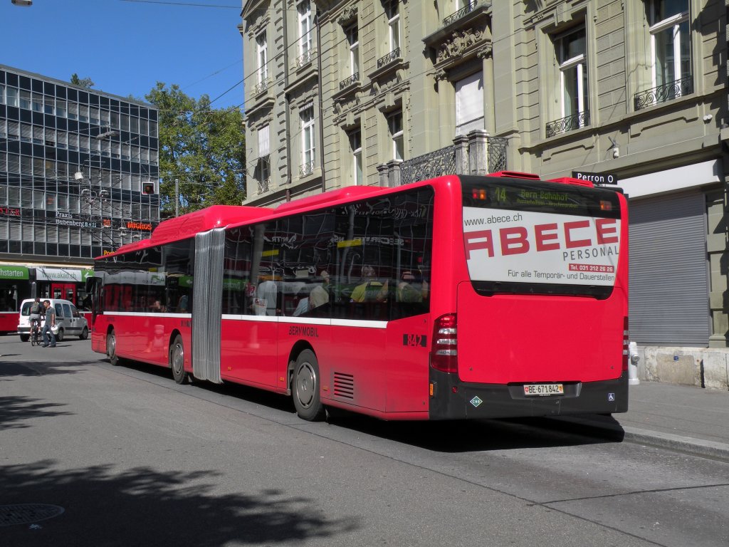 Mercedes Citaro mit der Betriebsnummer 842 auf der Linie 14 beim Bubenbergplatz in Bern. Die Aufnahme stammt vom 26.08.2010.