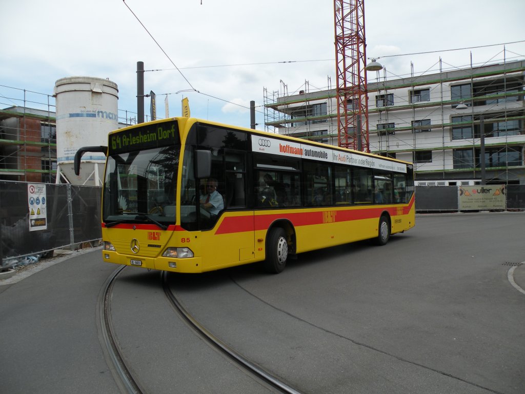 Mercedes Citaro mit der Betriebsnummer 85 auf der Linie 64 am Bahnhof in Dornach. Die Aufnahme stammt vom 07.06.2011.
