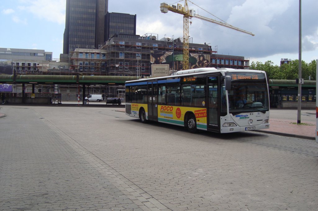 Mercedes Citaro Reisebus im Hannover/ZOB in Juni 09