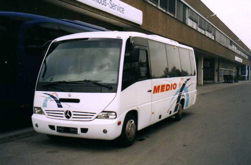 Mercedes Medio, aufgenommen im Februar 2003 auf dem Gelnde der Evobus NL in Dortmund.
