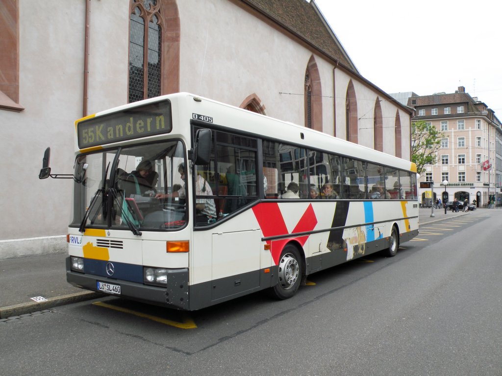Mercedes O 405 der SWEG auf der Linie 55 nach Kandern an der Haltestelle Claraplatz. Die Aufnahme stammt vom 20.06.2010.