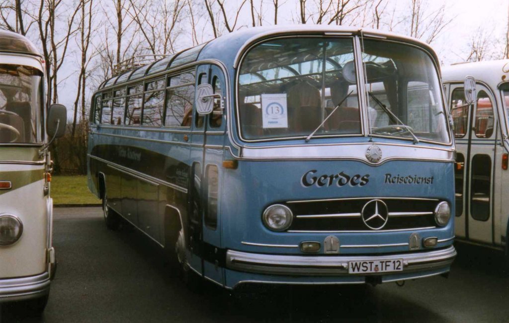 Mercedes O312, aufgenommen im Mrz 1999 auf dem Gelnde der Neoplan NL in Oberhausen.