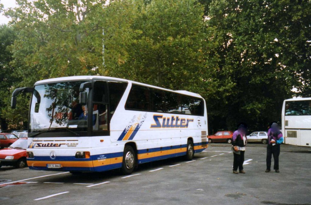 Mercedes O350 RHD, aufgenommen im September 1998 in Freiburg.