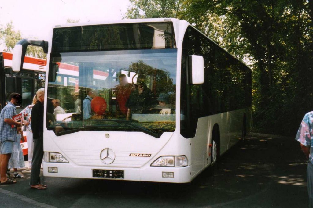 Mercedes O530 Citaro, aufgenommen im August 2003 beim Tag der offenen Tr des DSW21 Betriebshof in Dortmund Brnninghausen.