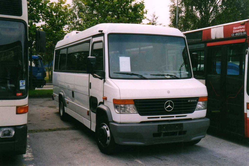 Mercedes O814 D, aufgenommen im August 2002 im GWZ der Evobus NL Dortmund.