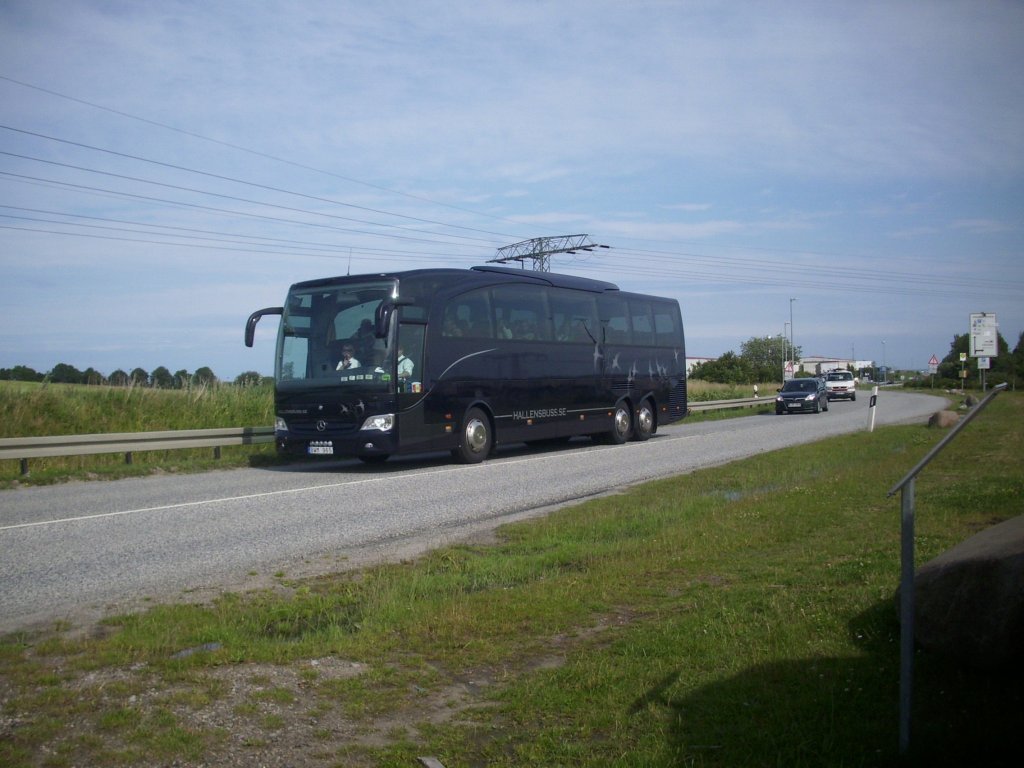 Mercedes Travego von Hallenbuss aus Schweden in Mukran am 01.07.2012