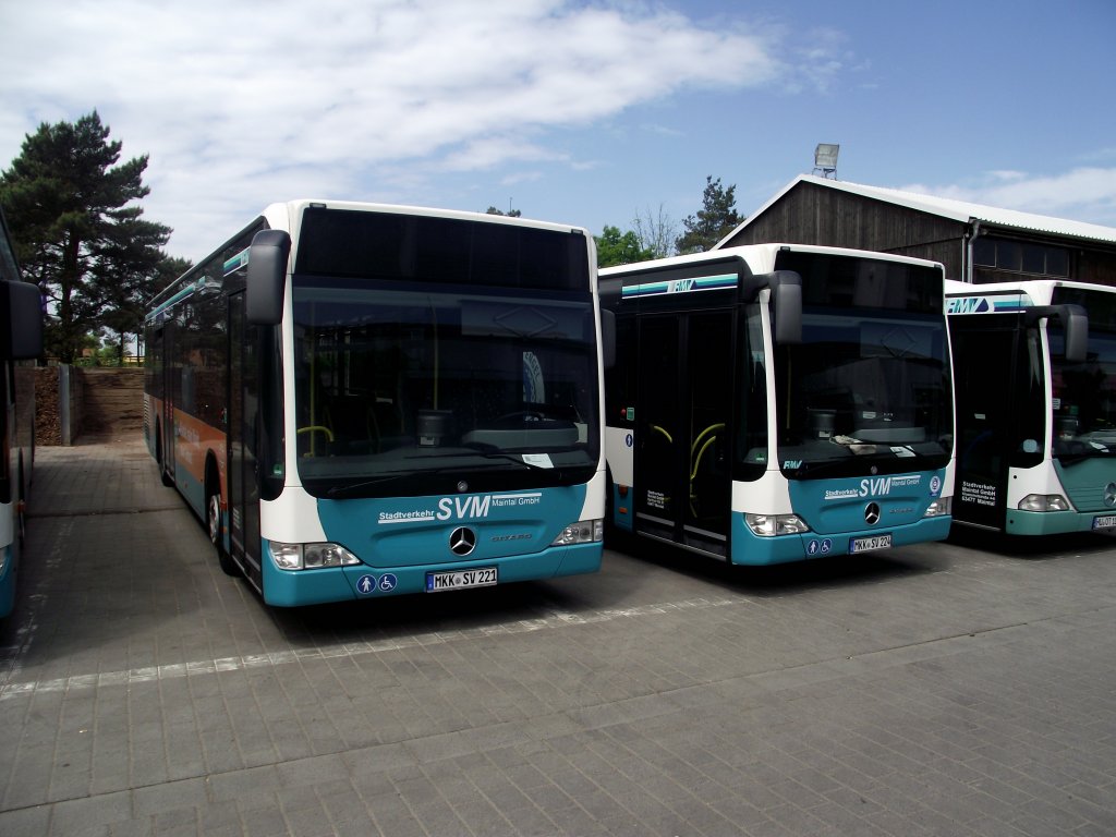MKK-SV 221 und MKK-SV 224 (Blauer Engel Werbung) stehen am 19.05.13 in Maintal beim Tag der Offenen Tr  