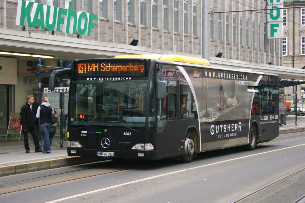 MVG 6002 (MH VG 6002) an der Haltestelle Mlheim Stadtmitte.
23.3.2010