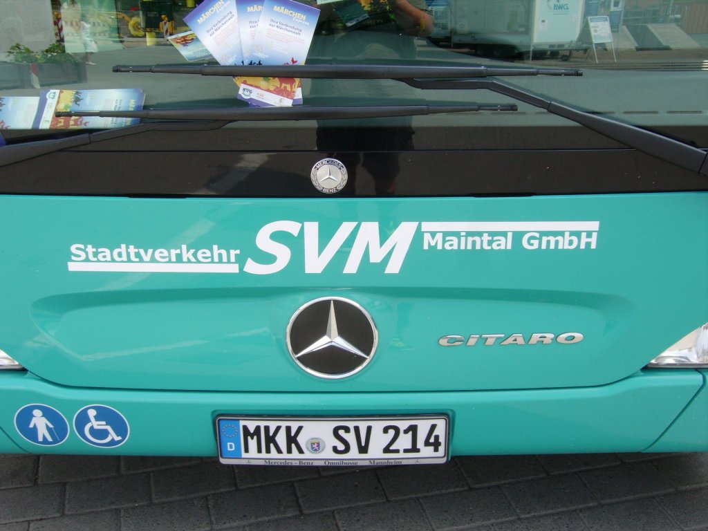 Nahansicht eines Mercedes Benz Citaro beim Tag der  Offenen Tr in Maintal am 05.06.11