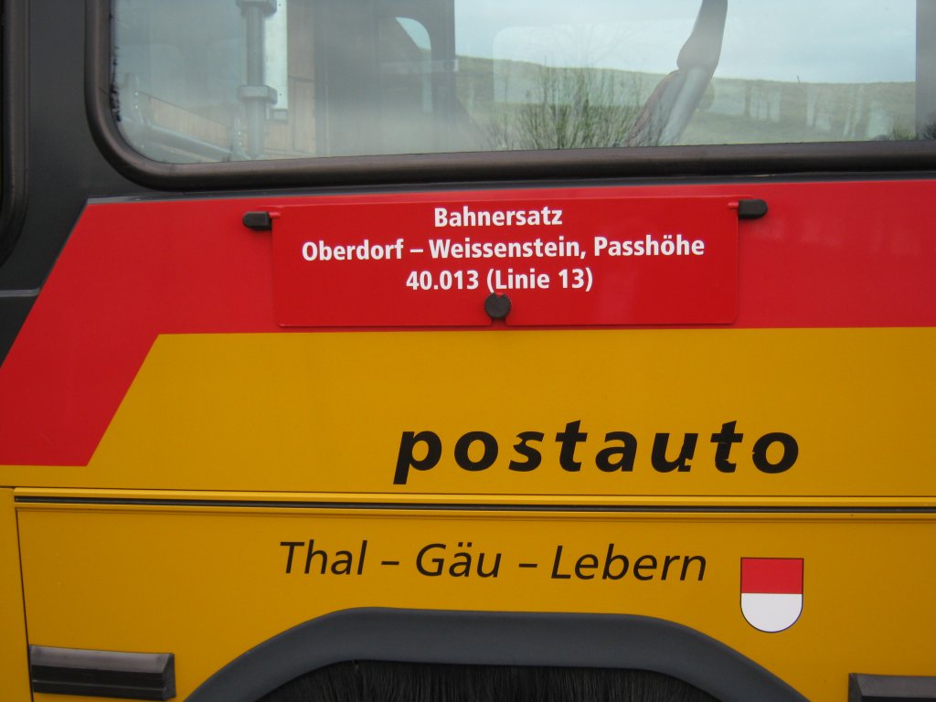 NAW Postauto am zweit letzten Betriebstag (fr 2010) der Linie Oberdorf-Weissenstein Passhhe. Diese Linie ist ein Ersatzbetrieb fr die eingestellte Seilbahn. Weissenstein Passhhe, 31.10.2010.