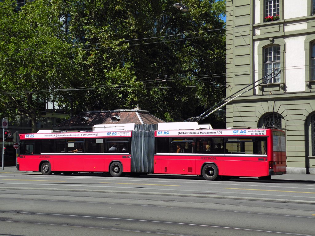 NAW Trolleybus mit der Bertreibsnummer 9 auf der Linie 11 am Bubenbergplatz. Die Aufnahme stammt vom 26.08.2010.