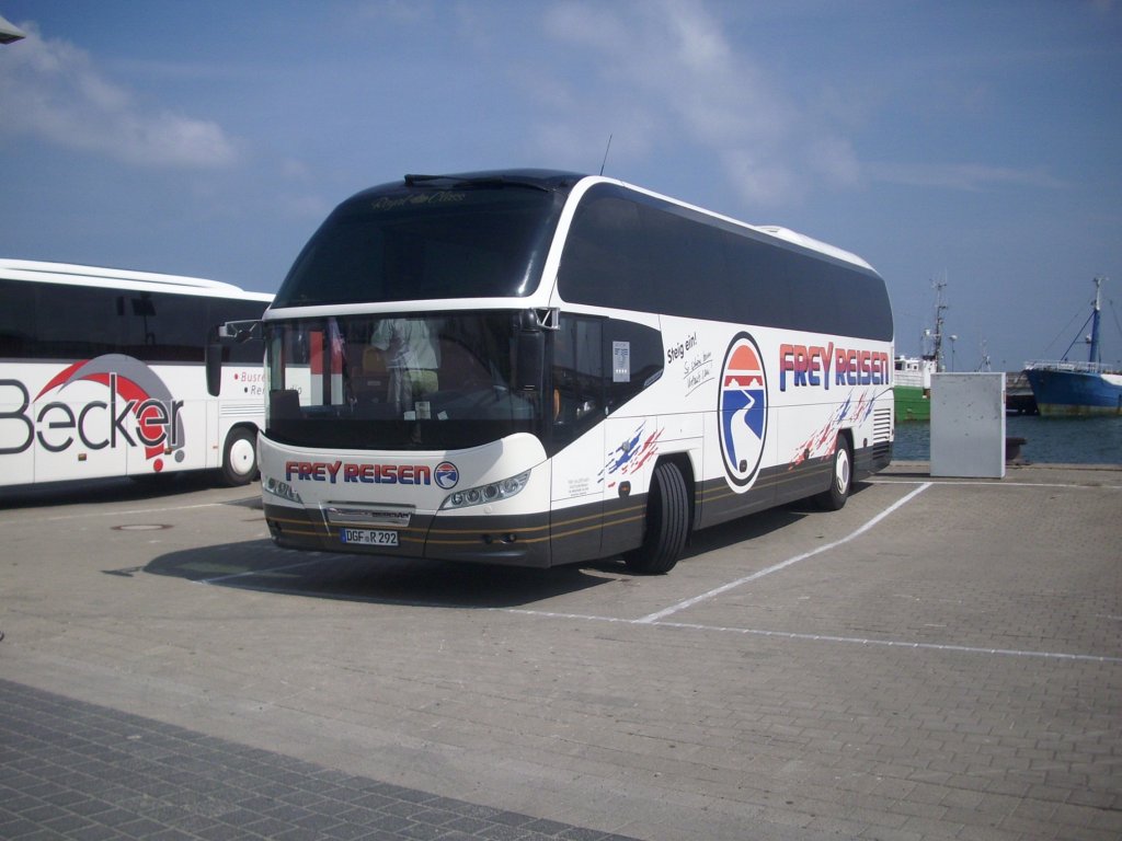 Neoplan Cityliner von Frey Reisen aus Deutschland im Stadthafen Sassnitz am 13.06.2012