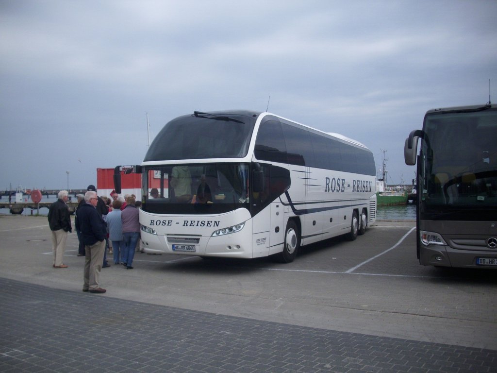 Neoplan Cityliner von Rose Reisen aus Deutschland im Stadthafen Sassnitz am 10.05.2012