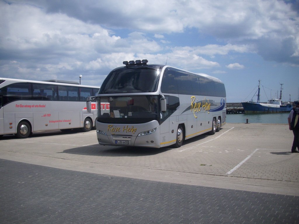 Neoplan von Reise Heiko aus Deutschland im Stadthafen Sassnitz am 23.06.2012