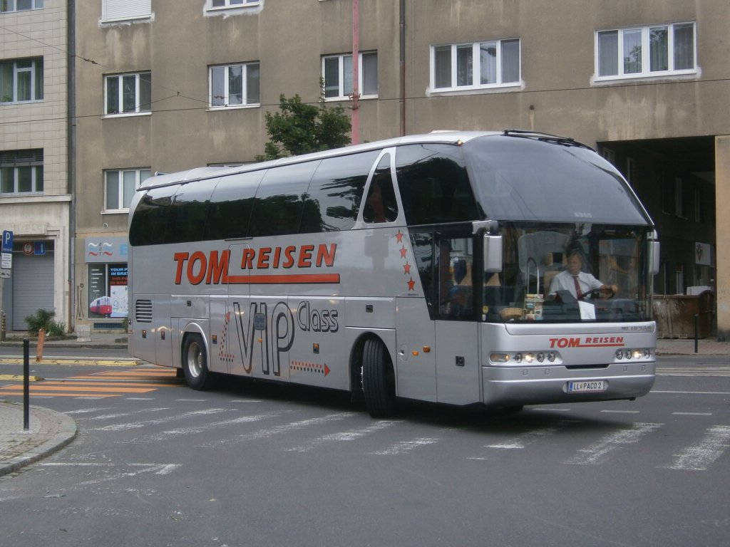 Neoplan Starliner, TOM Reisen/DE,23.06.2012, Bratislava