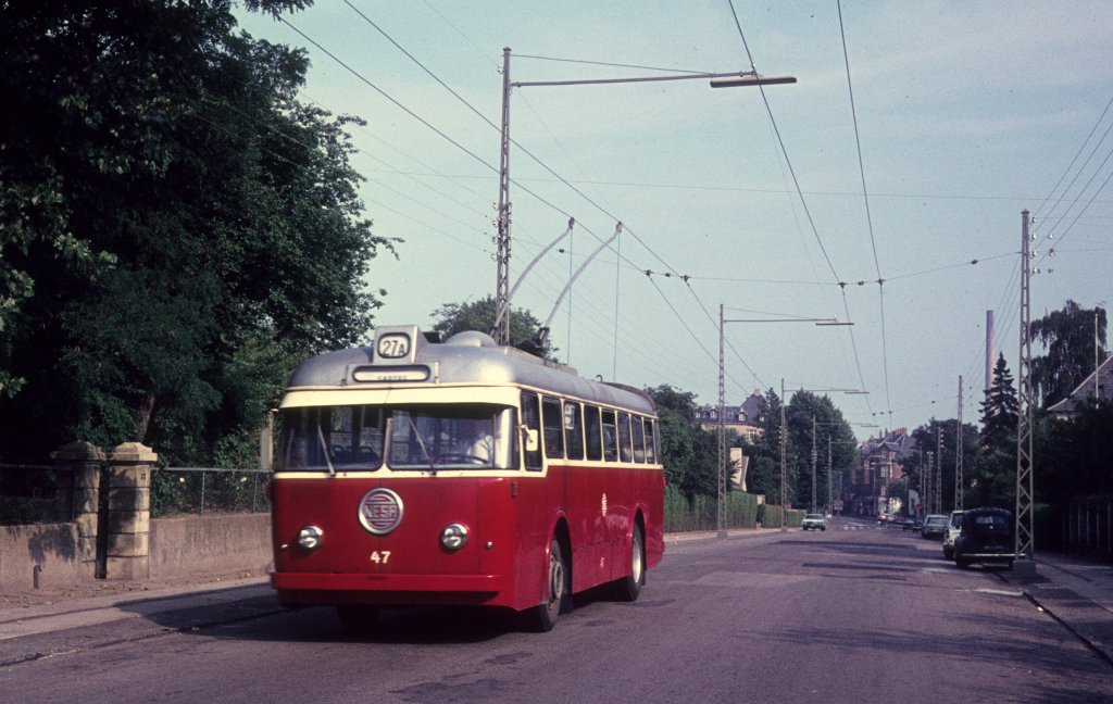 NESA Buslinie 27A (Obus 47) Callisensvej in Hellerup am 30. August 1970. 