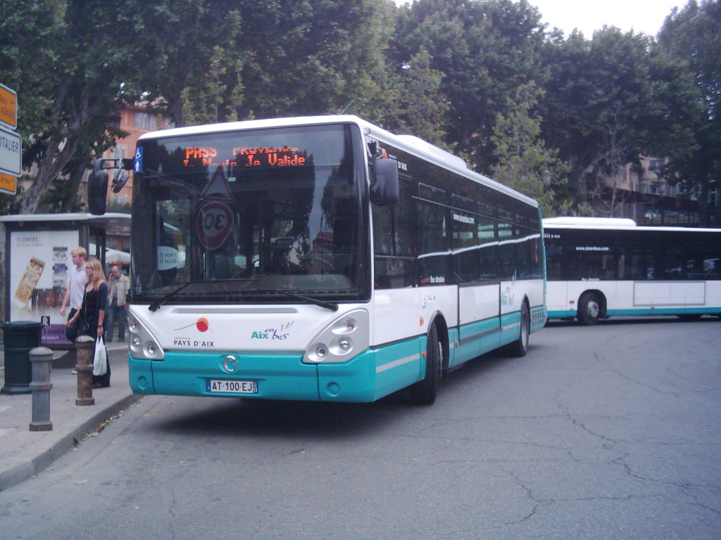 Neuer Irisbus Citlis 12 in Aix-en-Provence am 18.06.2010.