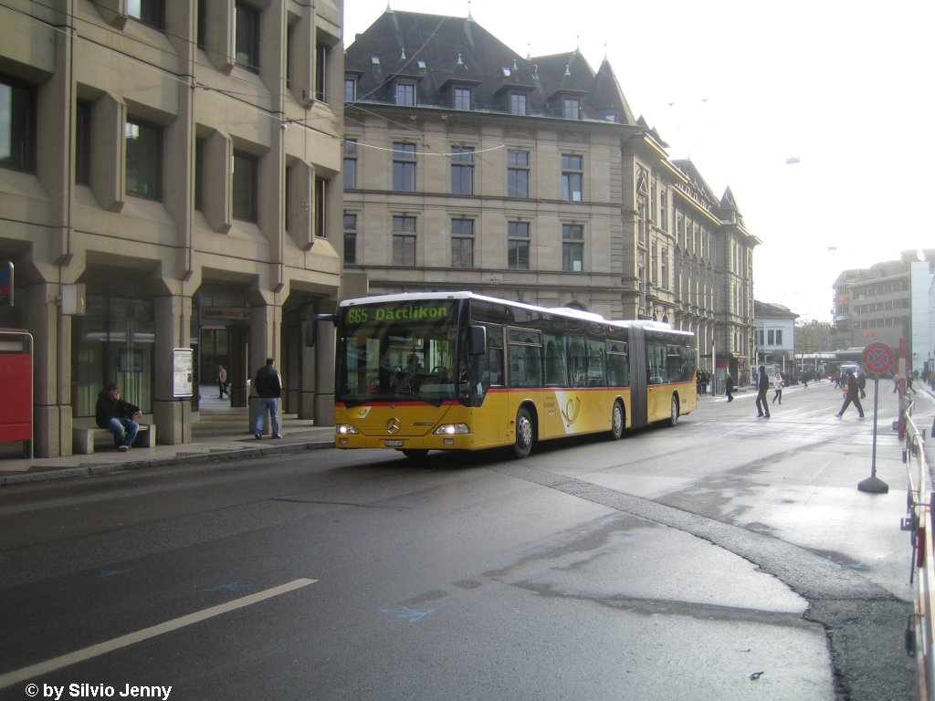 Nr. 200 (PU Motrag) verlsst am 12.11.09 den Winterthurer HB auf der Linie 665 nach Dttlikon.