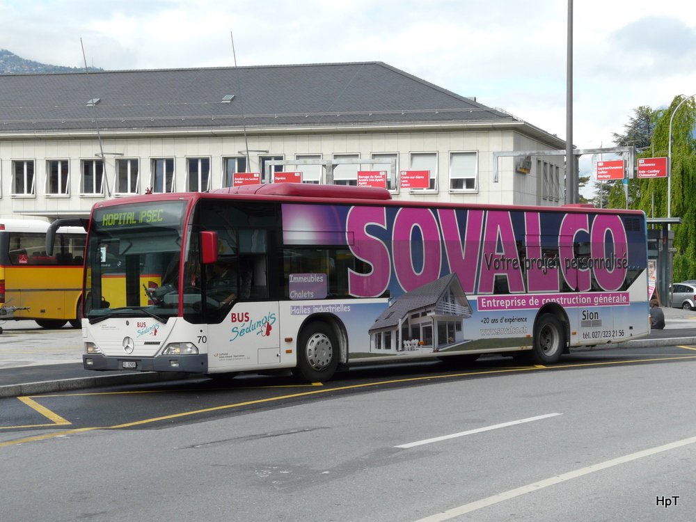 Postauto / Bus Sdunois - Mercedes Citaro Nr.70  VS 12989 unterwegs in Sion am 10.05.2010