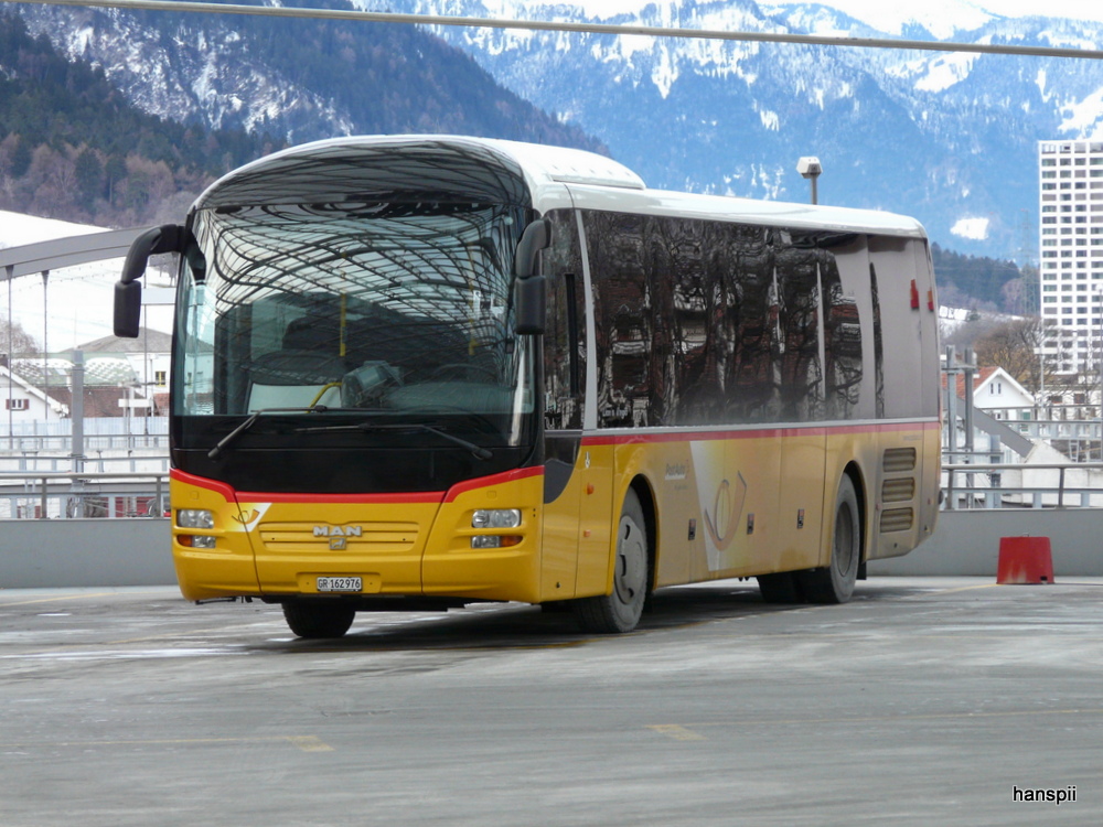 Postauto - MAN Lion`s Regio  GR  162976 bei den Postautohaltestellen in Chur am 20.01.2013