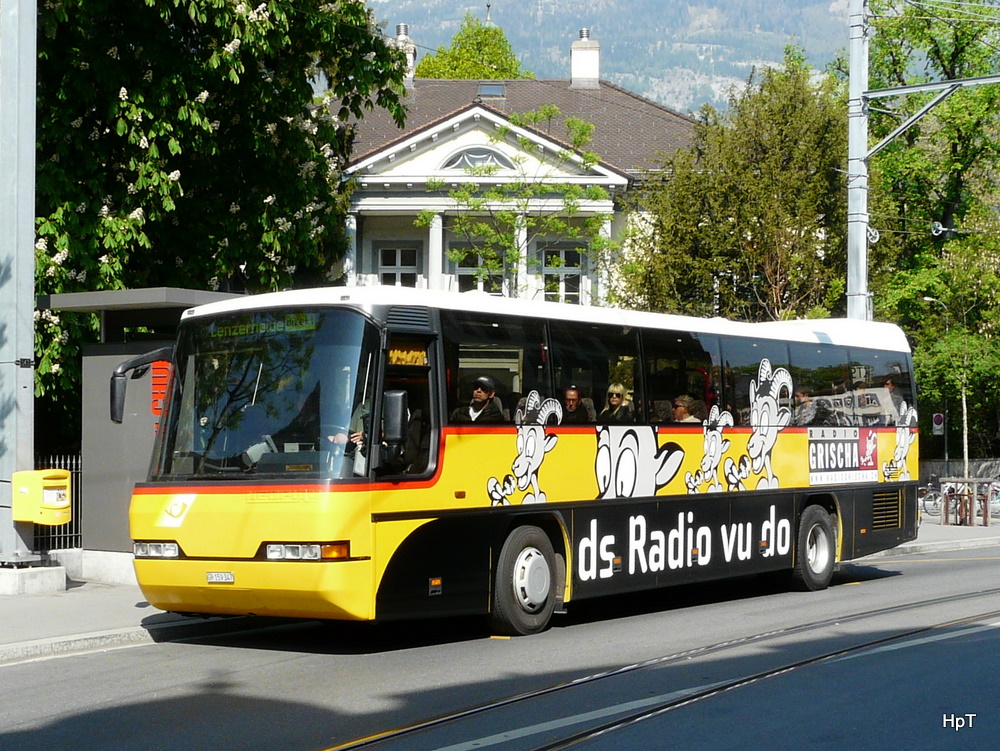 Postauto - Neoplan GR 159347 unterwegs in der Stadt Chur am 22.04.2011