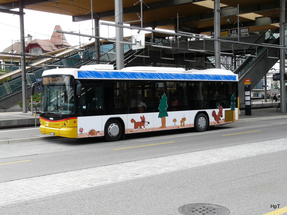 Postauto - Scania-Hess  So 157254 bei den Bushaltestellen beim Bahnhof Zollikofen am 14.04.2011