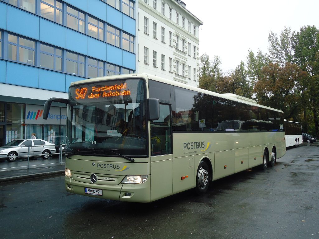 Postbus - BD 12'851 - Mercedes Integro am 7. Oktober 2011 in Graz, Andreas-Hofer-Platz