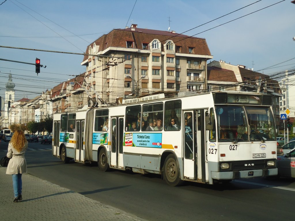 Ratuc, Cluj-Napoca - Nr. 27/CJ-N 225 - Rocar Gelenktrolleybus am 6. Oktober 2011 in Cluj-Napoca