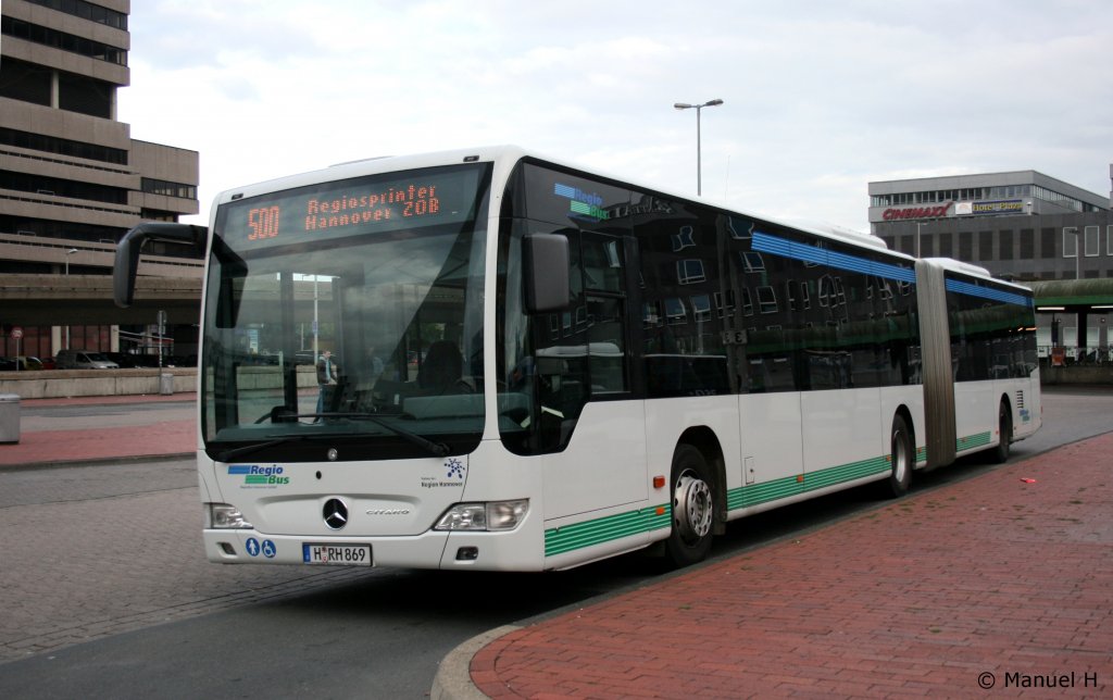 Regio Bus (H RH 869).
Hannover ZOB, 16.8.2010.