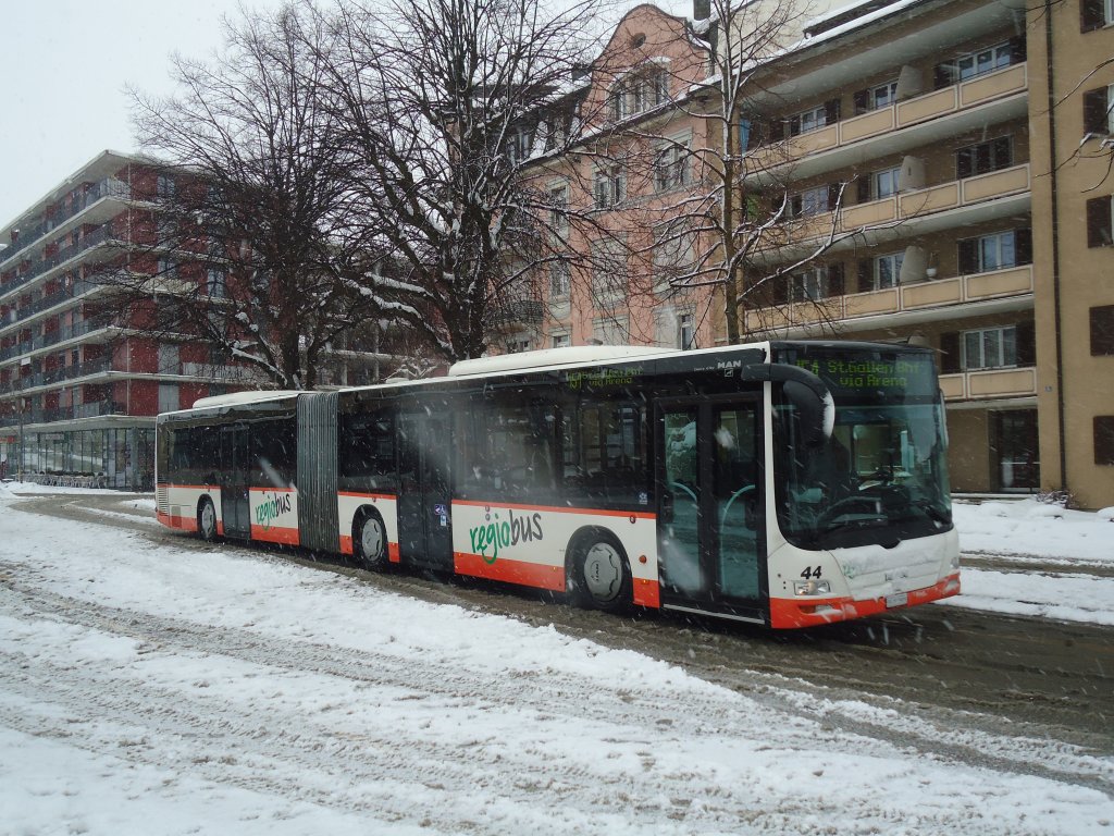 Regiobus, Gossau - Nr. 44/SG 283'909 - MAN am 15. Februar 2012 beim Bahnhof Gossau