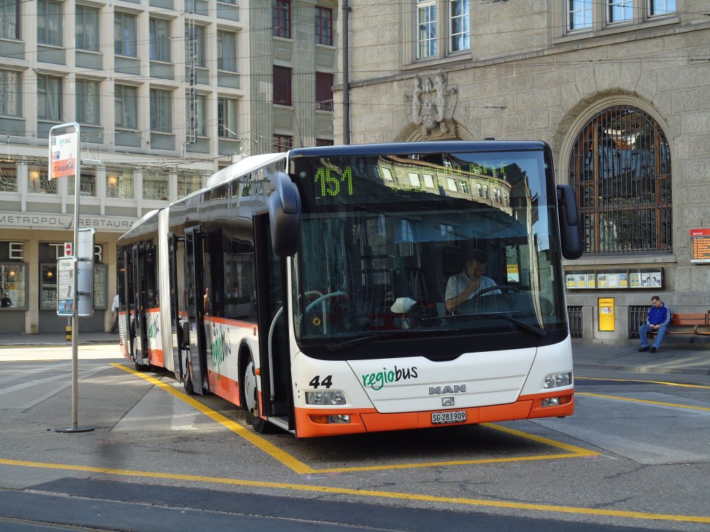 Regiobus, Gossau - Nr. 44/SG 283'909 - MAN am 20. Oktober 2012 beim Bahnhof St. Gallen
