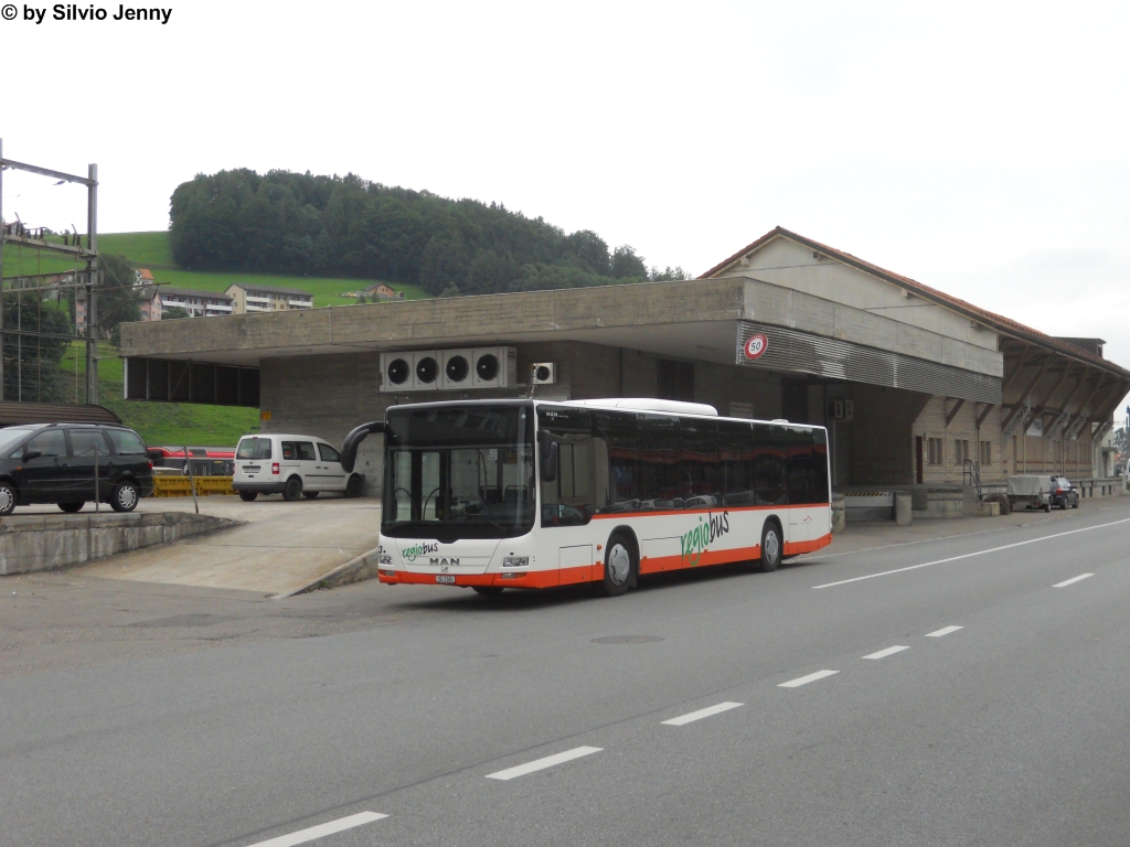 Regiobus Nr. 23 (MAN Lion's City A21) am 20.7.2012 beim Bhf. Herisau. Seit 2007 beschaffte Regiobus nur noch MAN-Fahrzeuge.