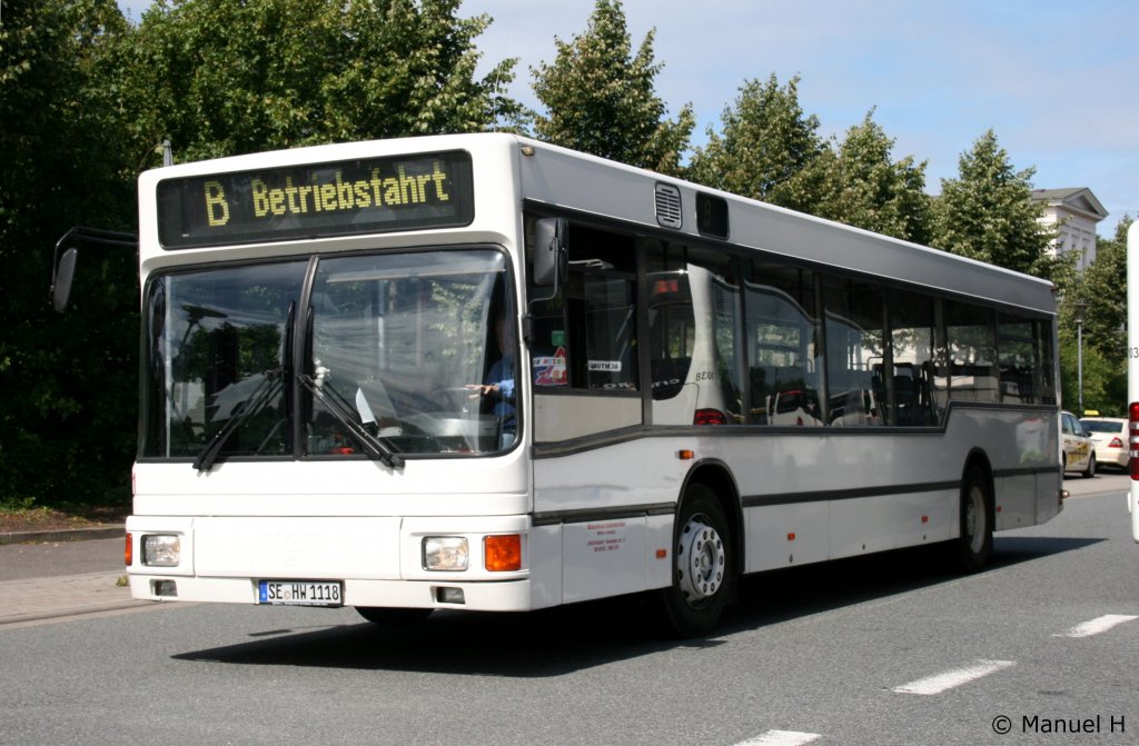 Reisedienst Kaltenkirchen (SE HW 1118).
Aufgenommen am ZOB Lneburg, 20.8.2010.