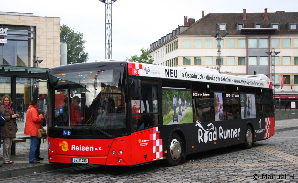 Reisen E.K. (OS R 488) mit Werbung fr Road Runner.
Aufgenommen am HBF Osnabrck, 19.9.2010.
