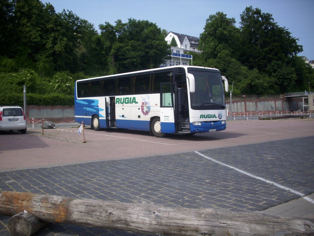 Renault Iliade von Rugia Reisen aus Deutschland im Stadthafen Sassnitz am 15.06.2012 

