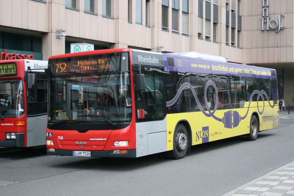Rheinbahn 7526 (D 7526) macht Werbung fr Nuon Energie.
Aufgenommen am HBF Dsseldorf.
9.5.2010
