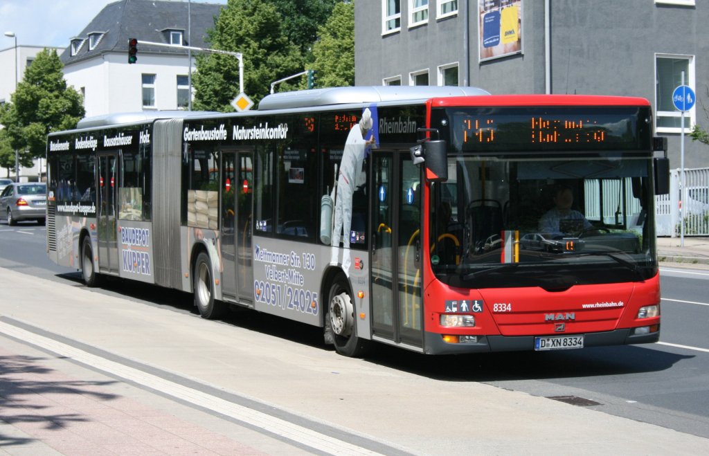Rheinbahn 8334 (D XN 8334) macht Werbung fr das Baudepot Kpper.
Velbert, 11.6.2010.
