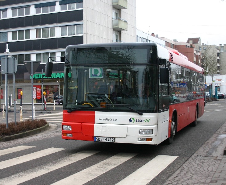 SB- PH 212: Der Wagen gehrte Der Saar-Pfalz Bus, jetzt gehrt er Philippi, einem Tochteruunternehmen der SPB. Aufgenommen am 24.01.2011