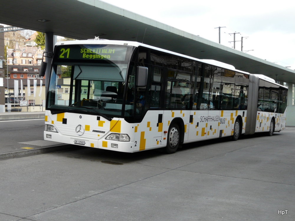 Schaffhausen Bus - Mercedes Citaro Nr.2  SH 12502 bei den Bushaltestellen beim Bahnhof Schaffhausen am 01.04.2011