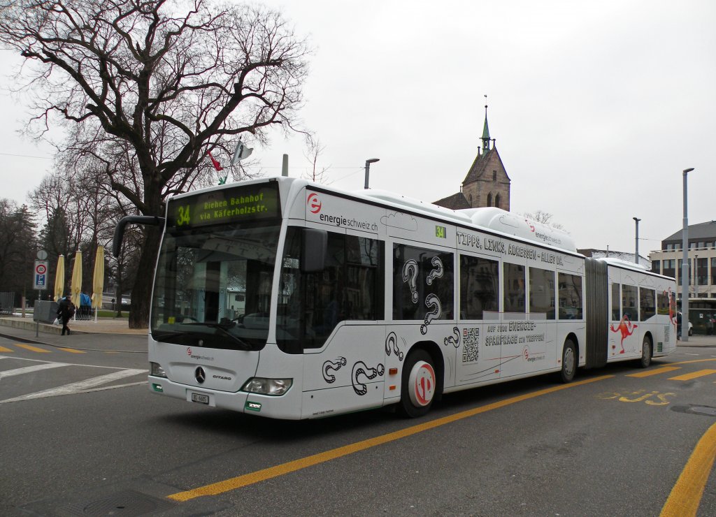 Seit dem 23.02.2013 macht der Mercedes Citaro mit der Betriebsnummer 726, die noch nicht aufgeklebt wurde, Werbung fr Energie Schweiz.ch. Die Aufnahme stammt vom 25.02.2013.
