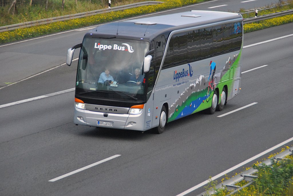 Setra (Lippe Bus),Reisebus, auf der A2, bei Lehrte am 02.10.2010.