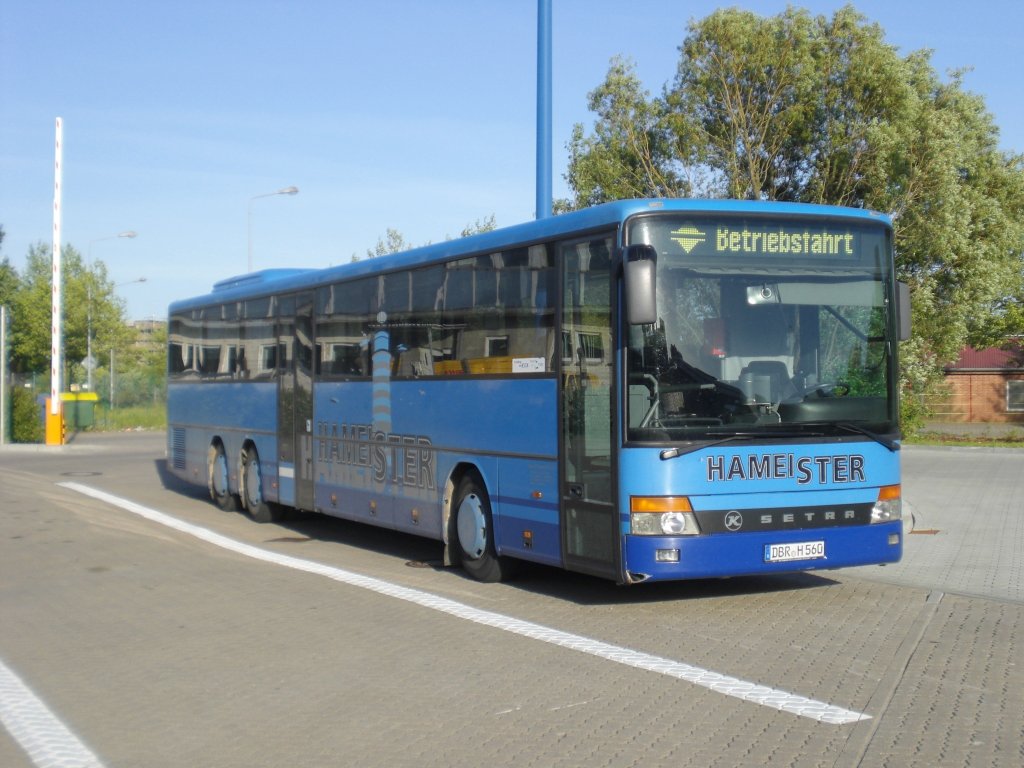 Setra S 300 auf Betriebsfahrt am ZOB Rostock.(3.6.2013) 
