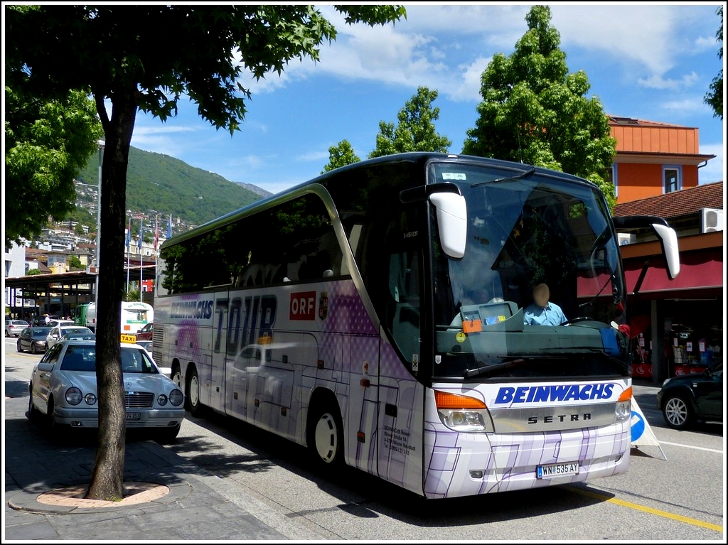 Setra S 416 HDH in den Strassen von Locarno unterwegs am 23.05.2012.